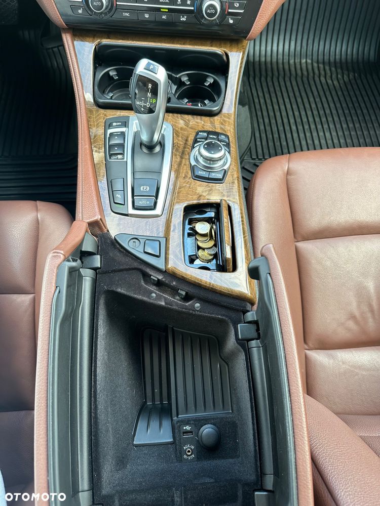 BMW Seria 5 520i Luxury Line - 23