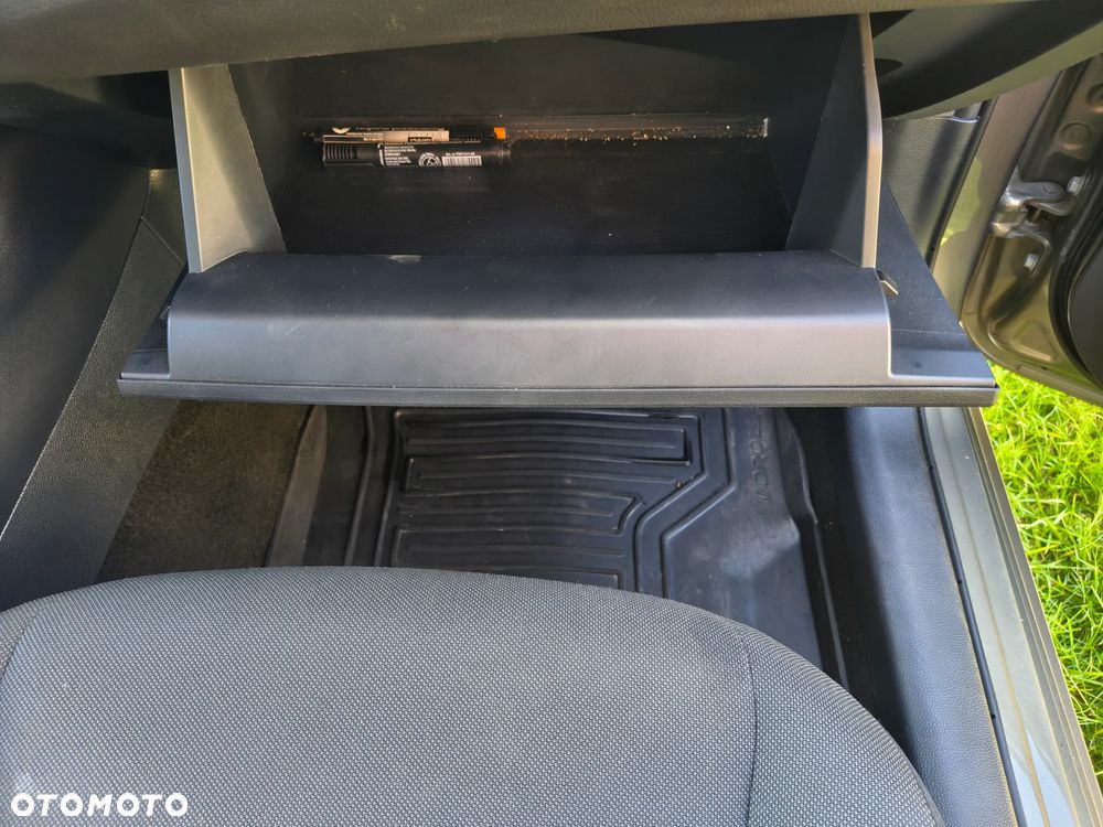 Toyota Corolla 1.5 Active - 27