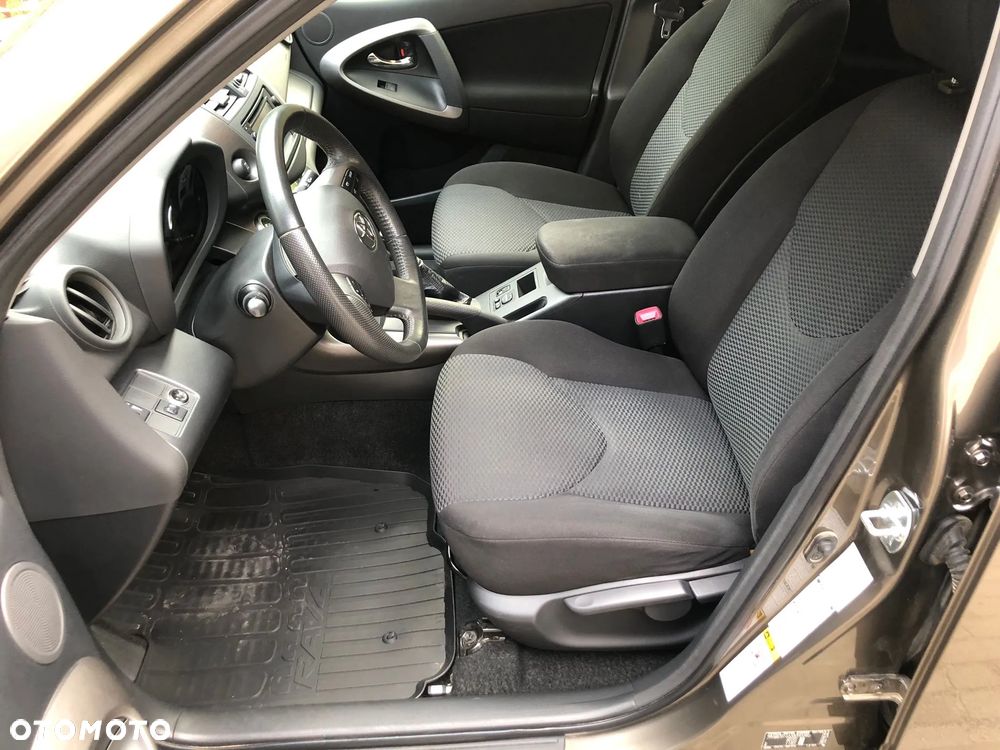 Toyota RAV4 2.0 VVT-i Luna - 5