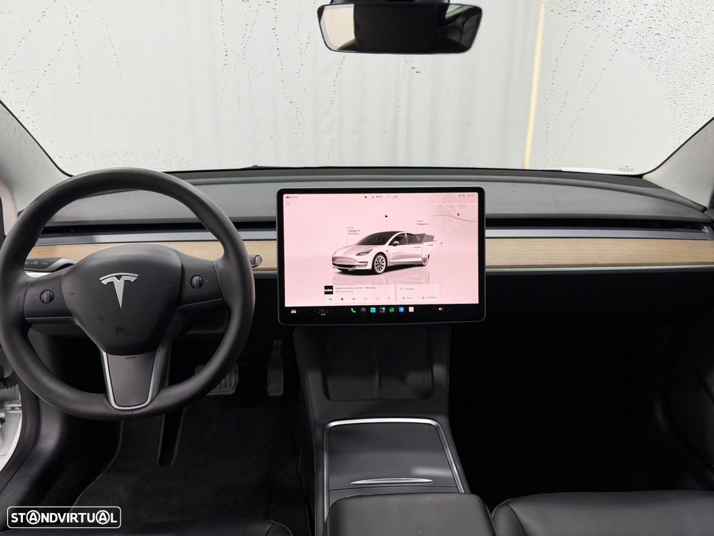 Tesla Model 3 - 8