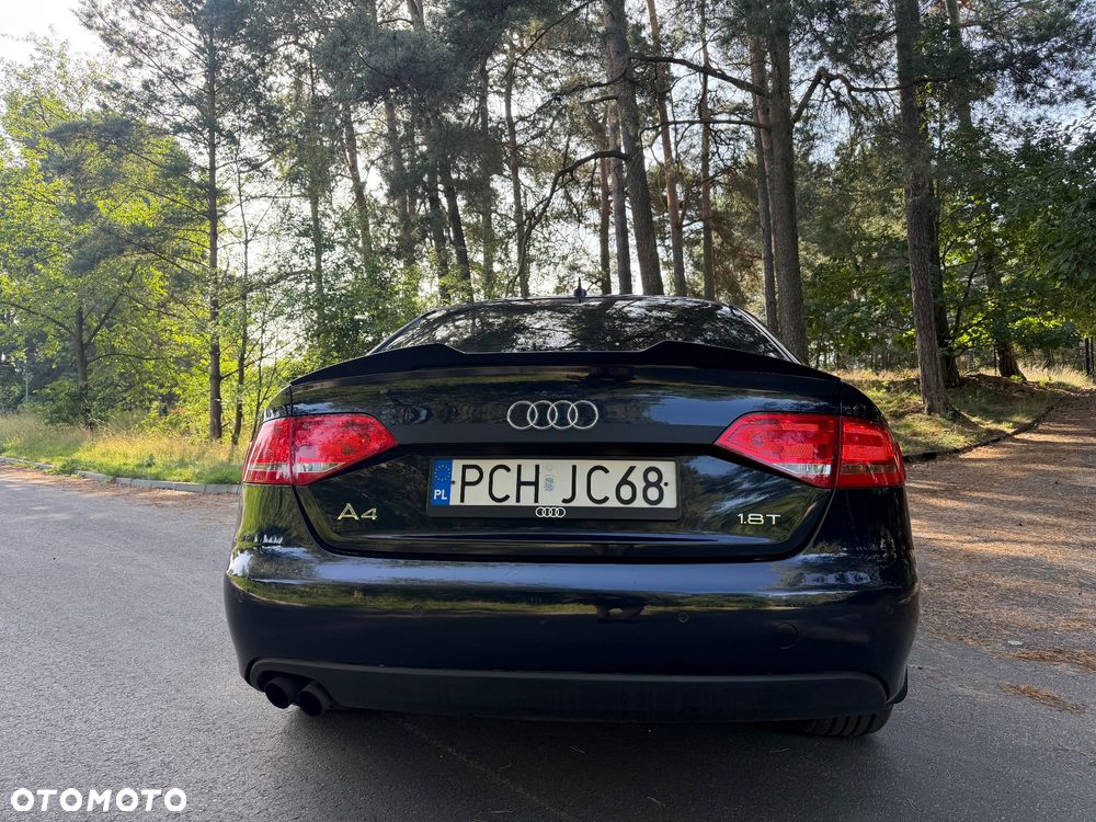 Audi A4 Limousine - 6