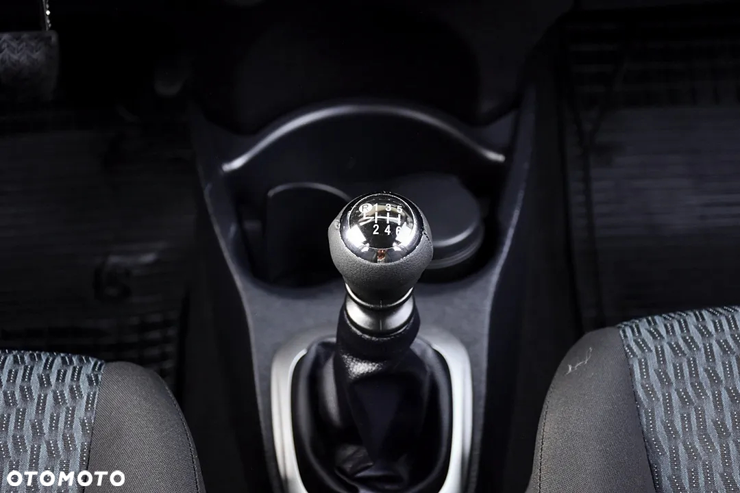 Toyota Yaris 1.33 Business Edition - 22