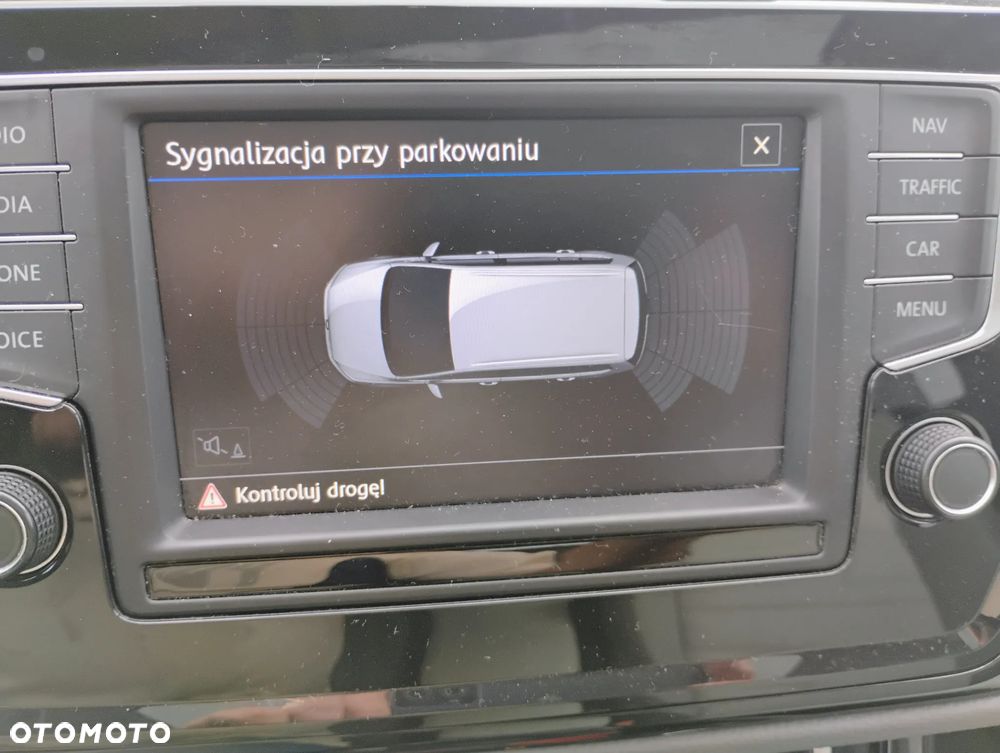 Volkswagen Touran - 23