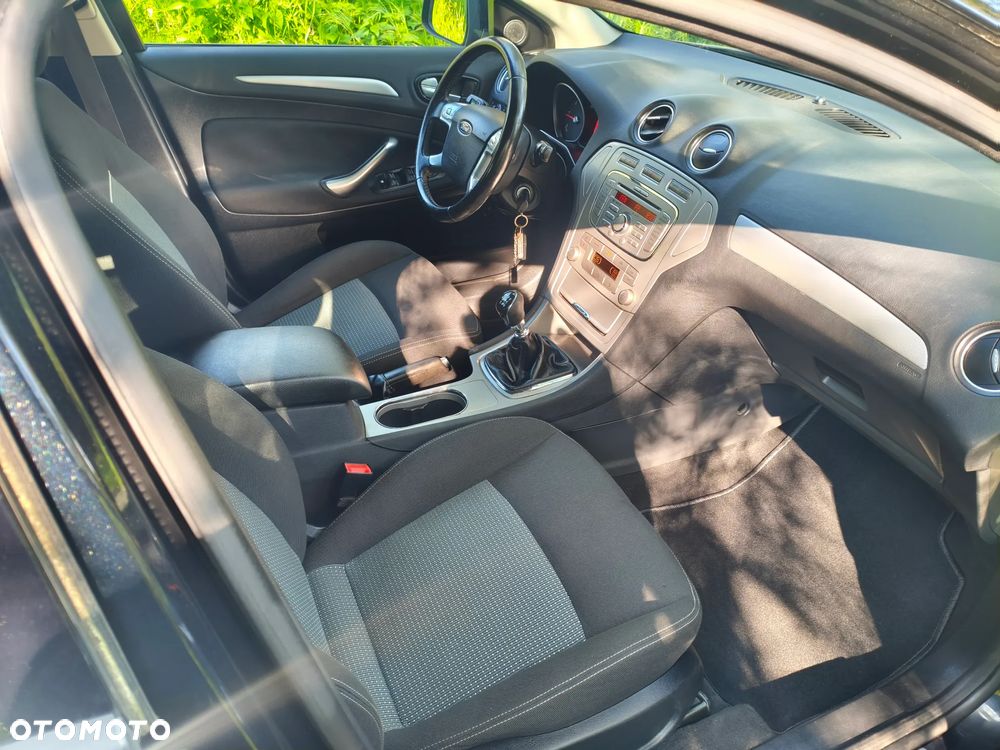 Ford Mondeo 2.0 TDCi S - 16