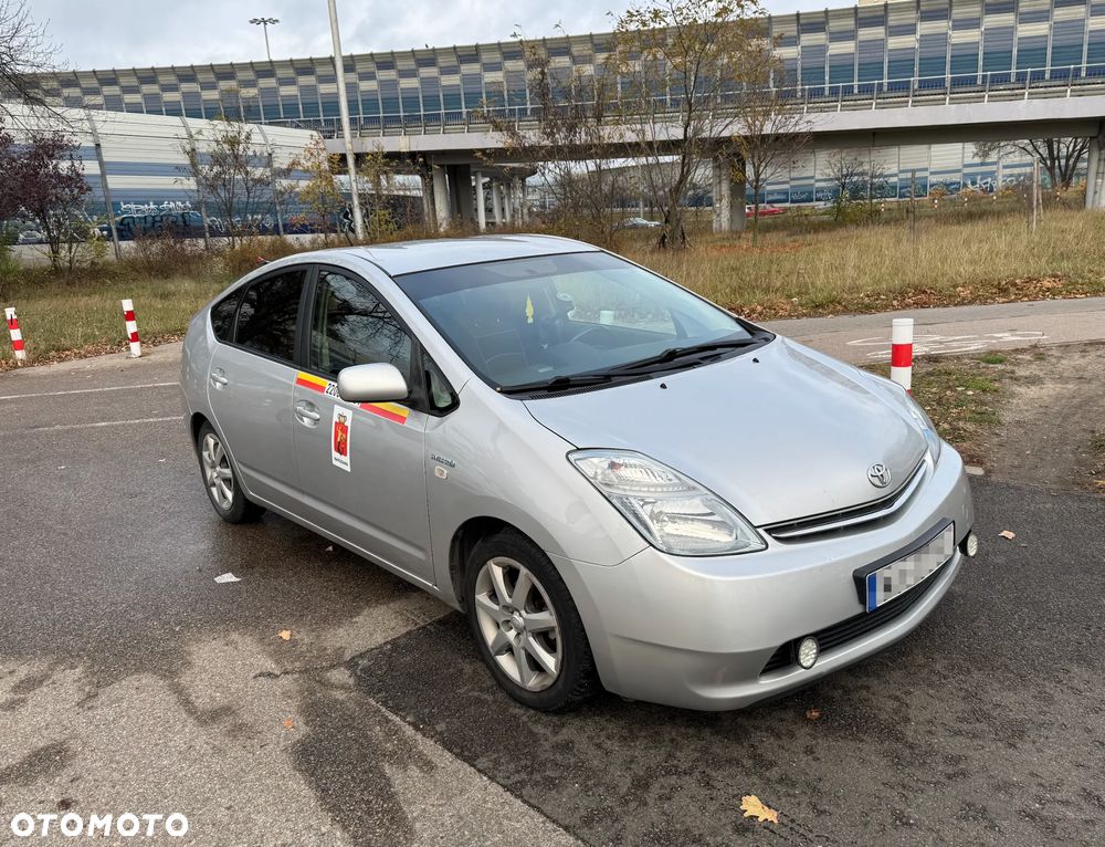 Toyota Prius 1.5 VVT-i Sol - 1