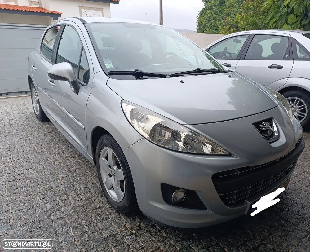 Peugeot 207 1.4 HDi Urban - 2