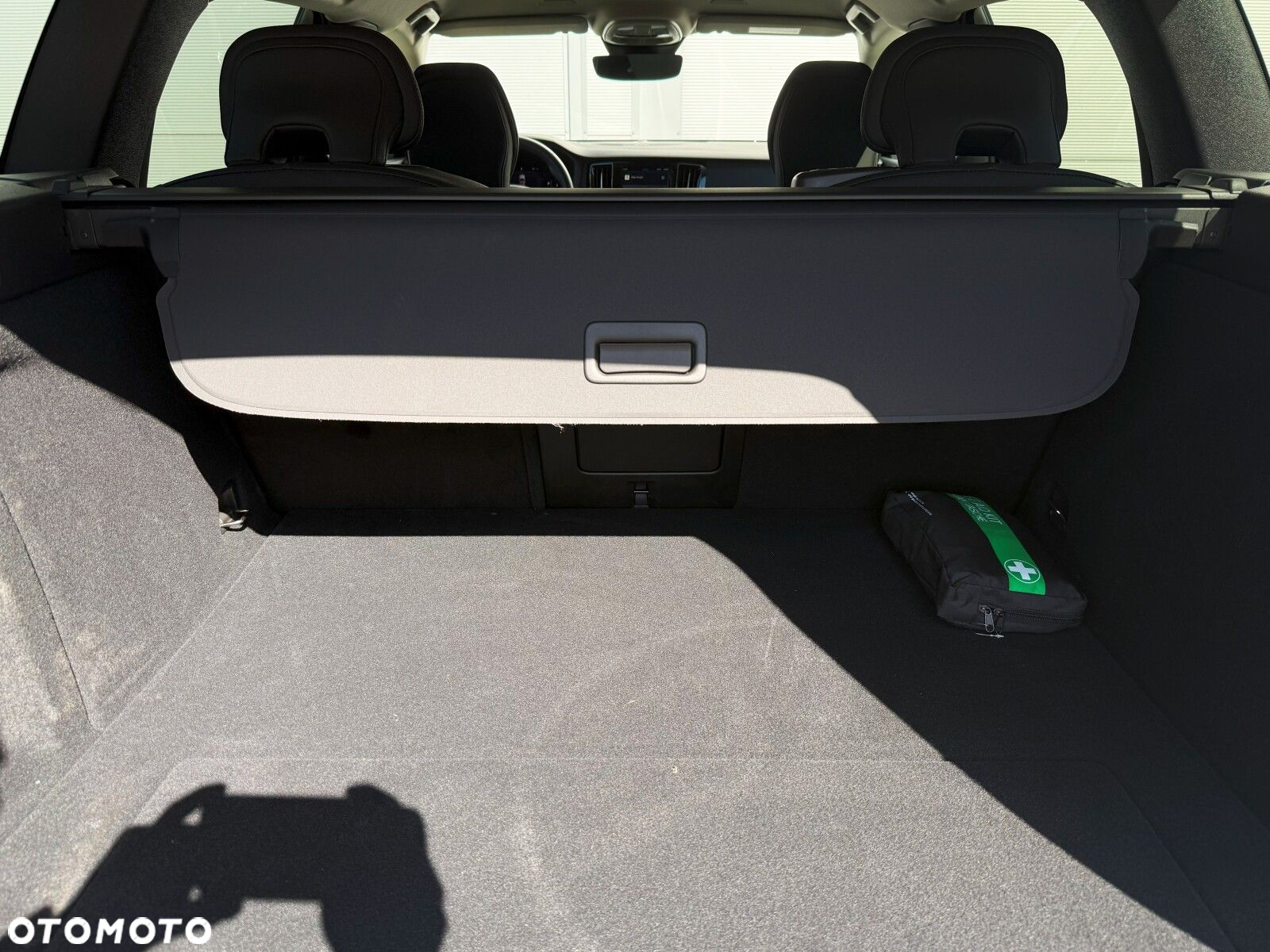Volvo V60 Cross Country Plus B5 B AWD - 11