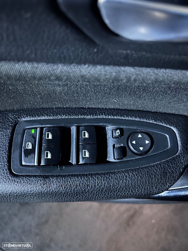 BMW 118 d Aut. Sport Line - 17