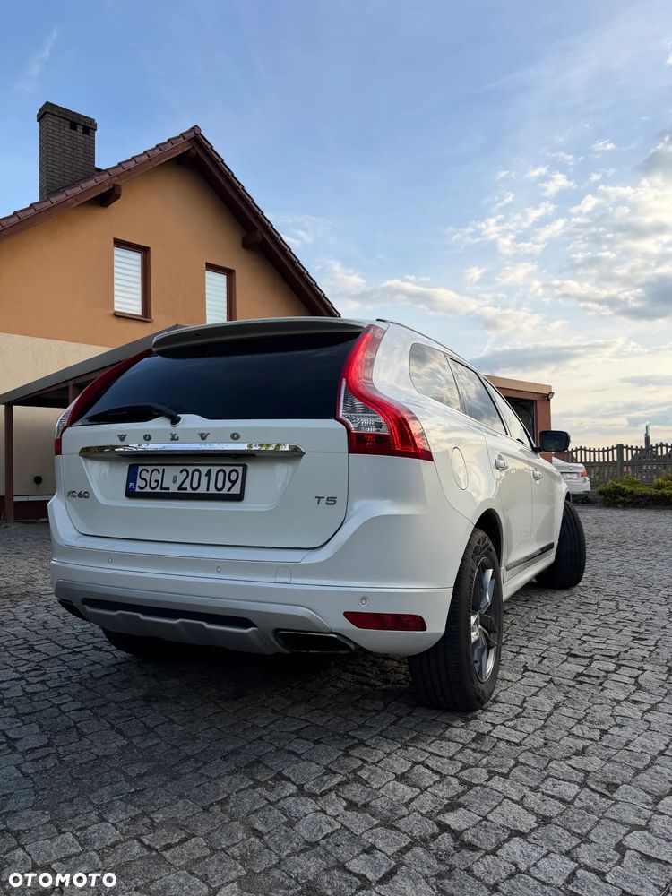 Volvo XC 60 T5 Geartronic Momentum - 4