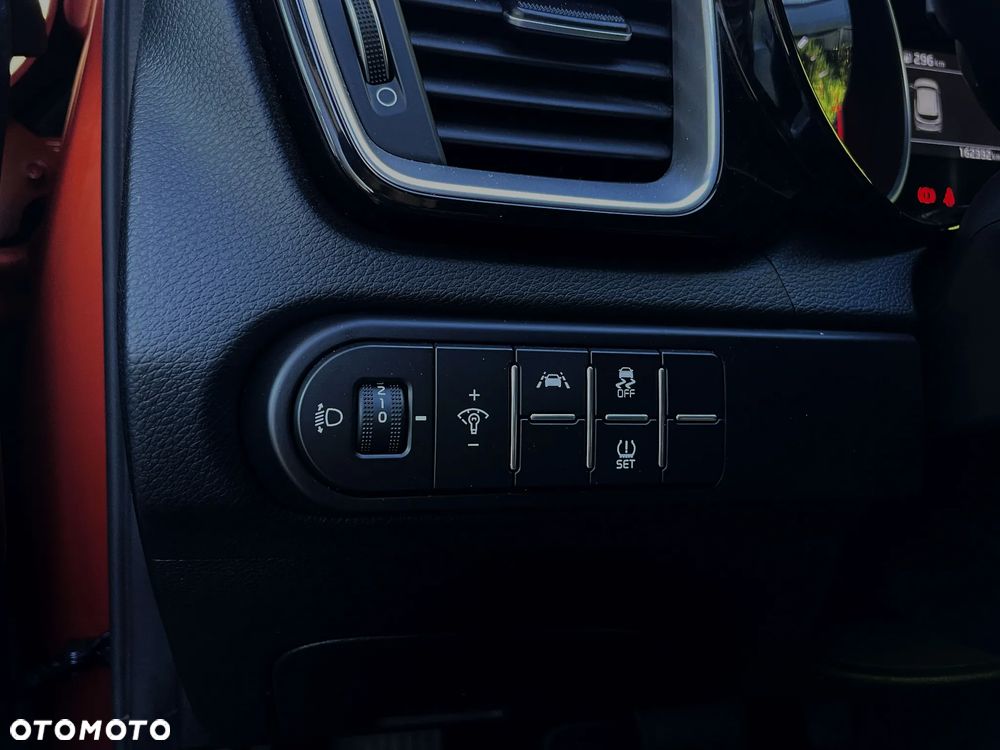 Kia XCeed 1.6 CRDi SCR L Business Line DCT - 28