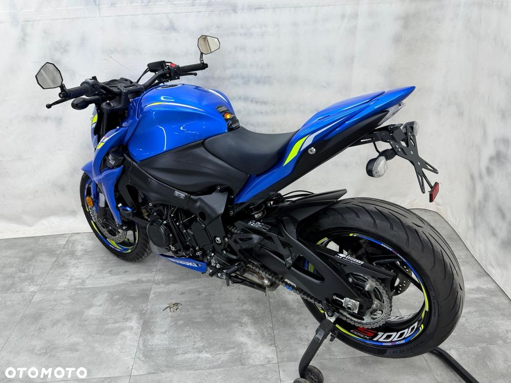 Suzuki GSX 1000 - 14