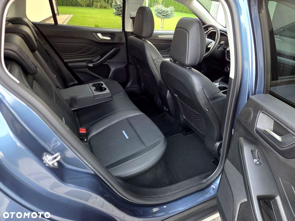 Ford Focus 1.5 EcoBoost Active X - 21