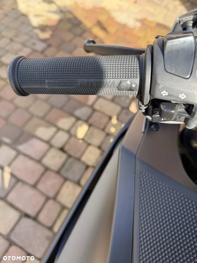 Yamaha YZF - 26