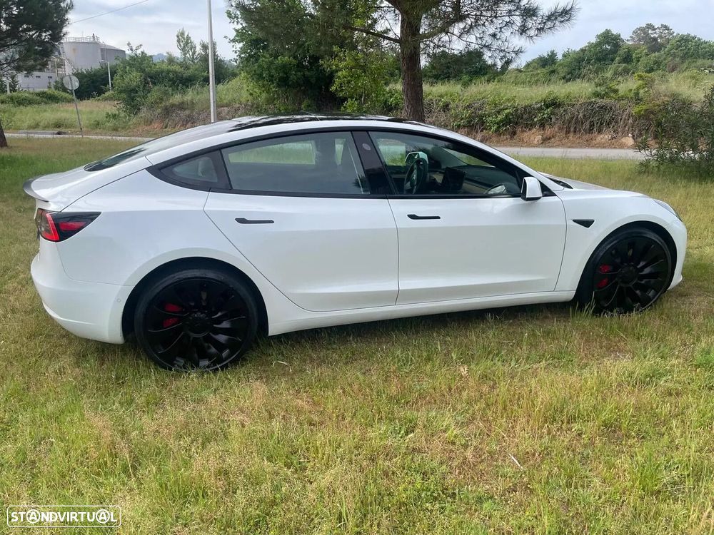 Tesla Model 3 - 25