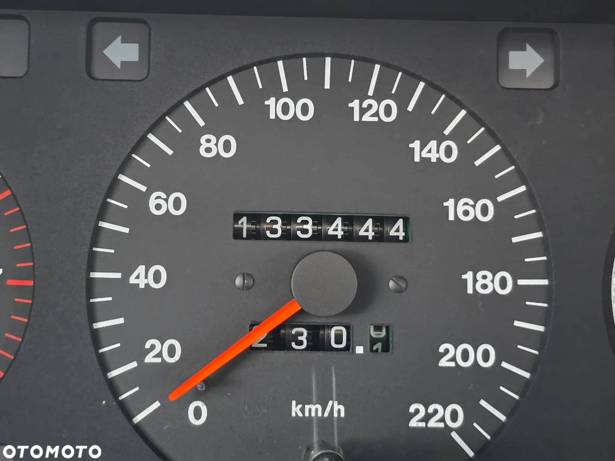 Volvo Seria 400 - 30