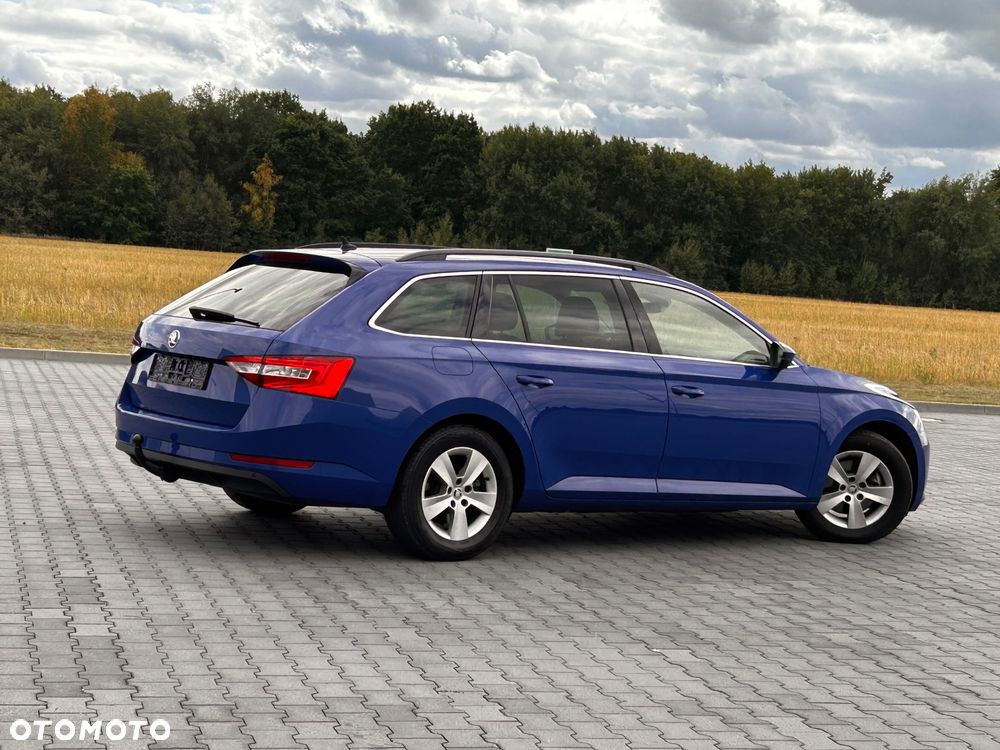 Skoda Superb 2.0 TDI DSG Active - 21