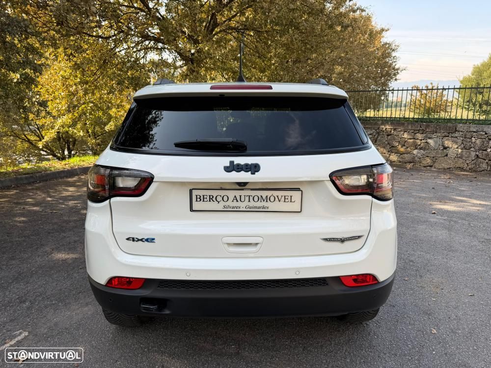 Jeep Compass 1.3 T-GDI 4xe PLUG-IN HYBRID Auto First Edition Urban - 6