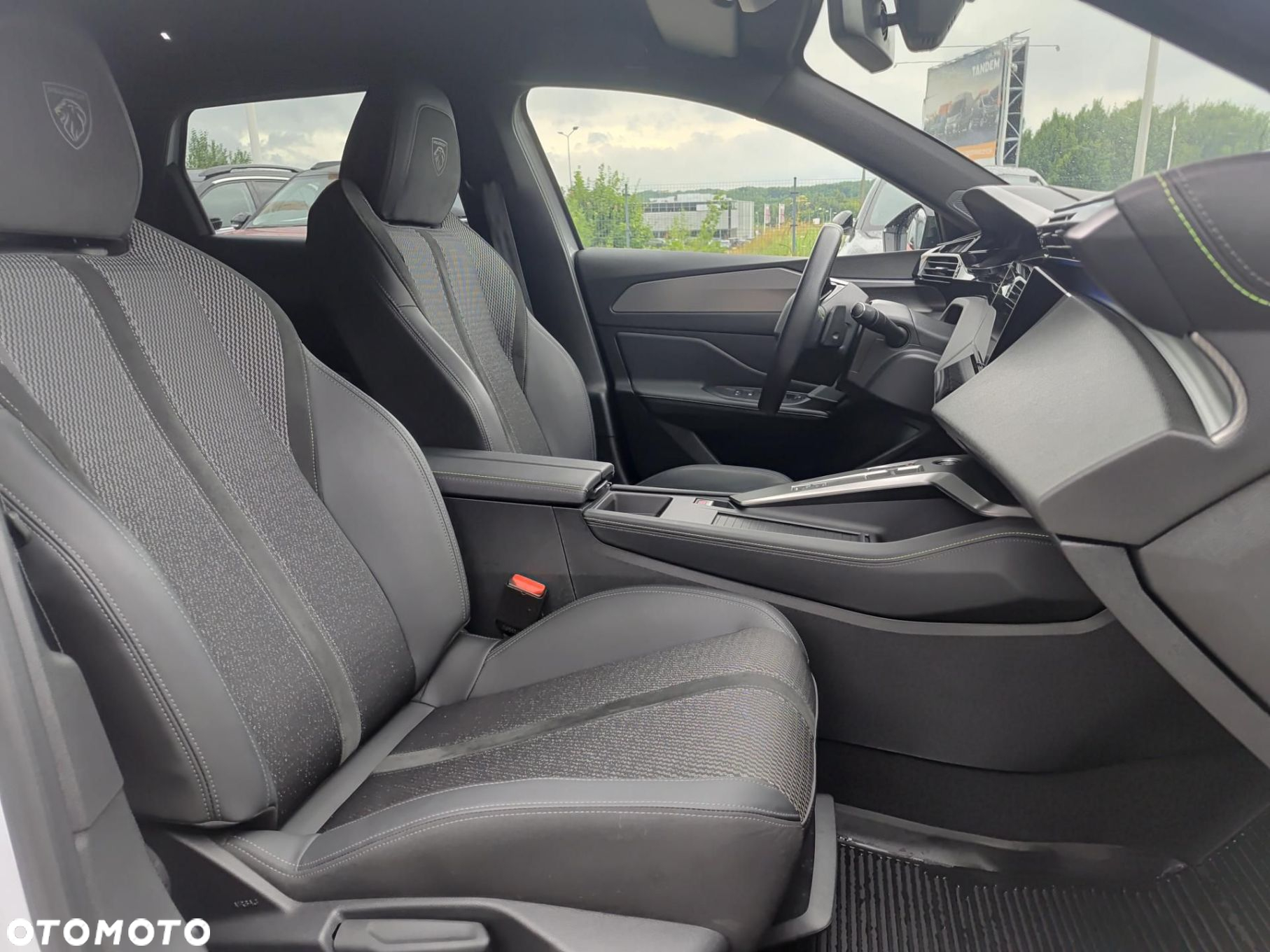 Peugeot 308 - 24