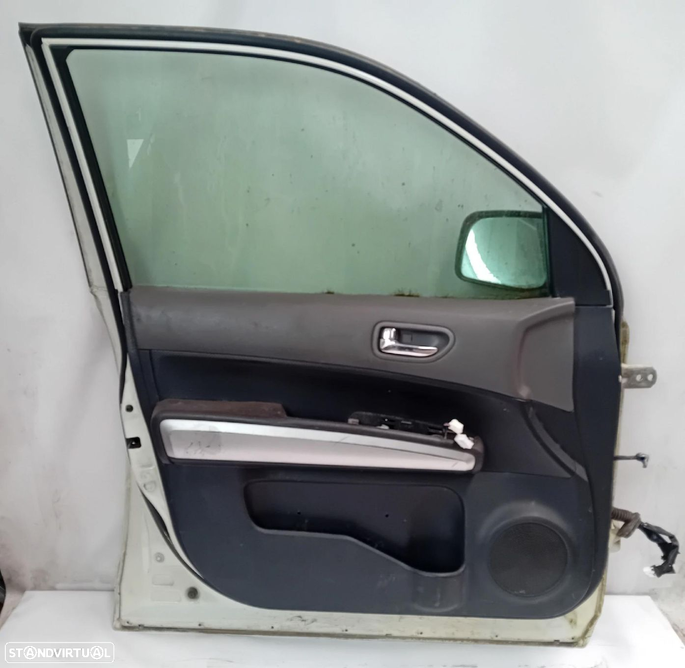Porta frente esquerda NISSAN X-Trail (T30) - 2