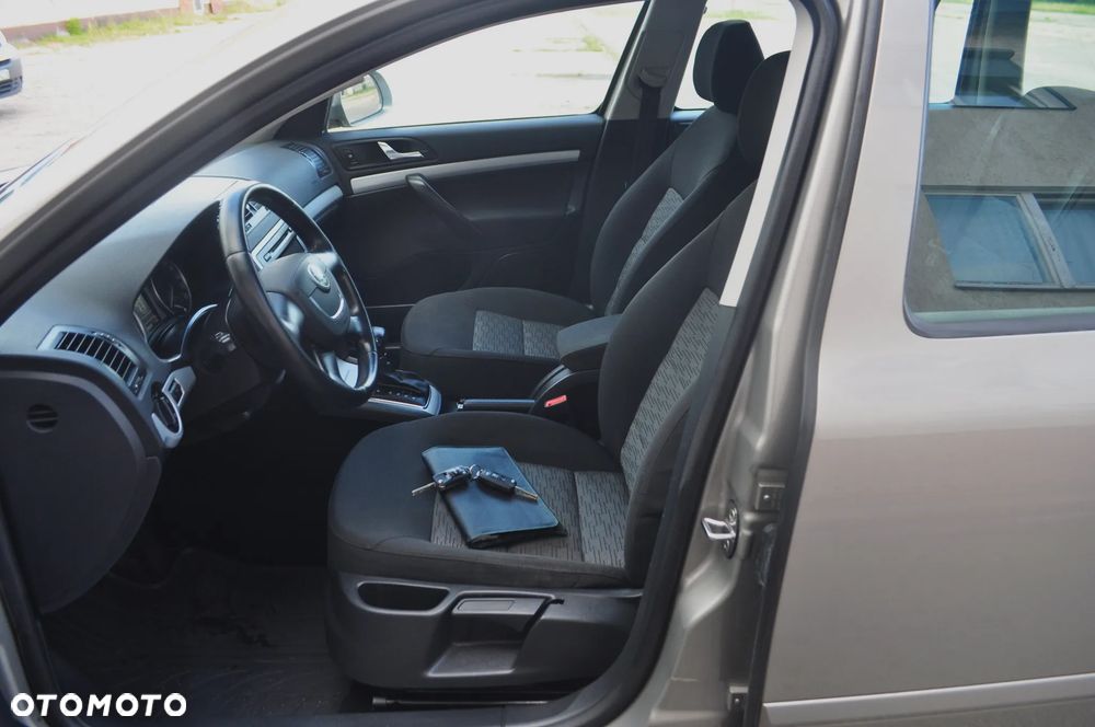 Skoda Octavia 1.2 TSI DSG IMPULS EDITION - 24
