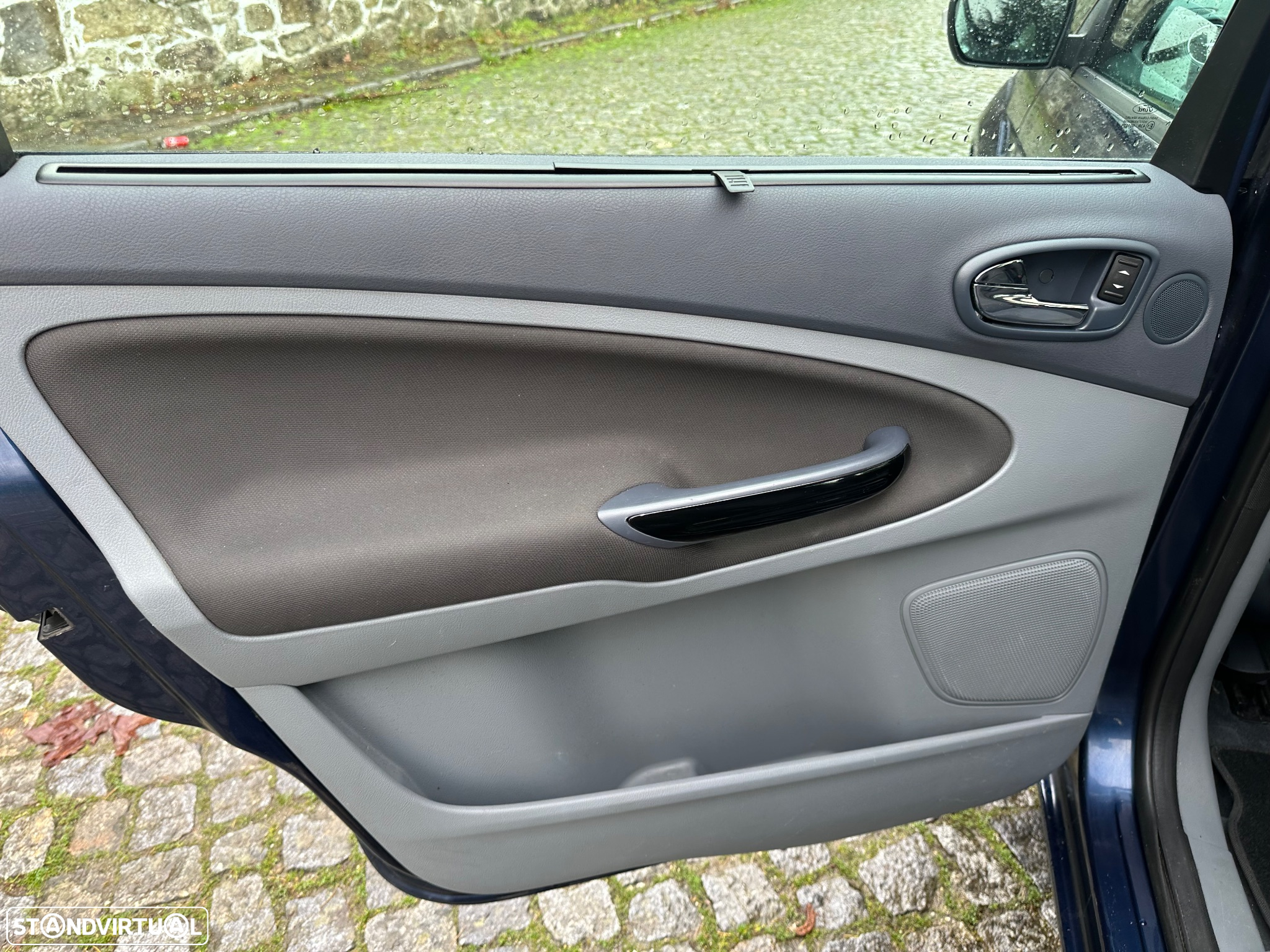Ford S-Max 2.0 TDCi Titanium 7L - 41