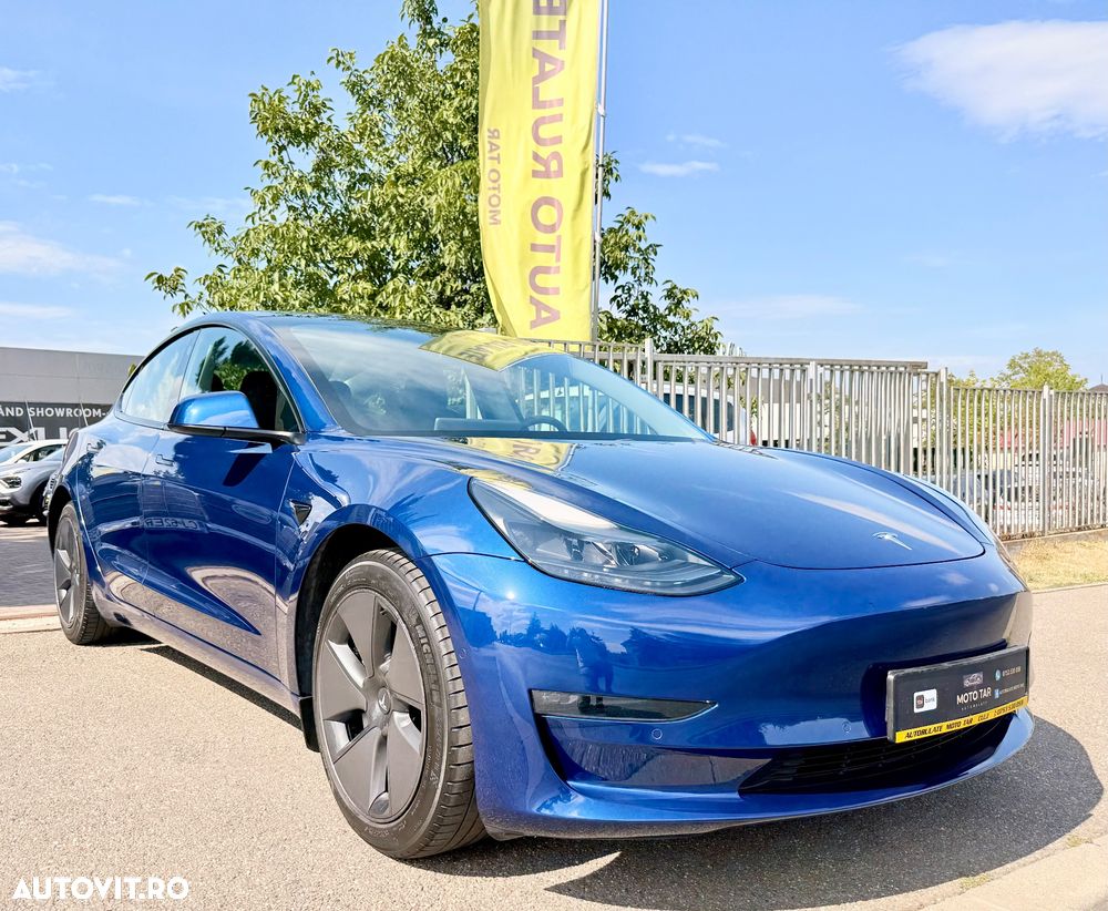 Tesla Model 3 - 2