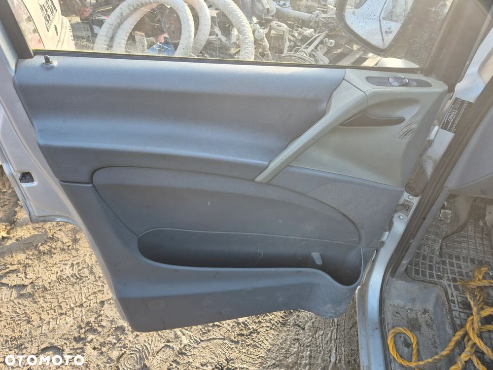 mercedes vito w639 fotel kanapa deska kokpit podsufitka boczek podłokietnik licznik panel szyb - 4