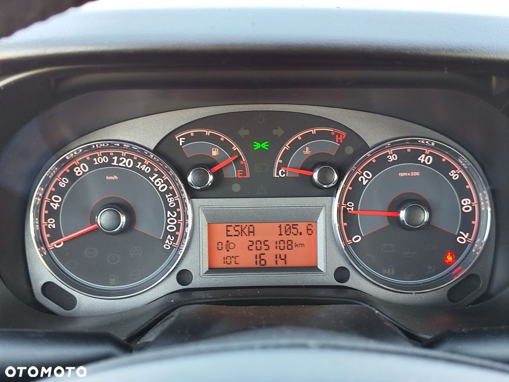Fiat Linea 1.6 MJ 16V Dynamic - 12