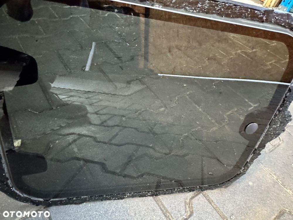 Szyba drzwi rozsuwane Transit Turneo Custom