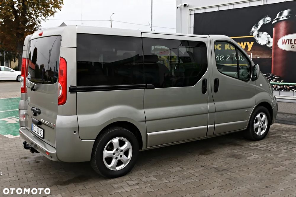 Opel Vivaro - 10