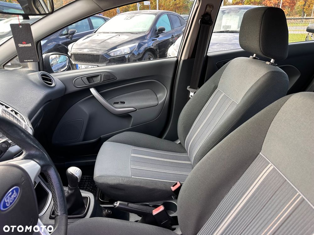 Ford Fiesta - 20