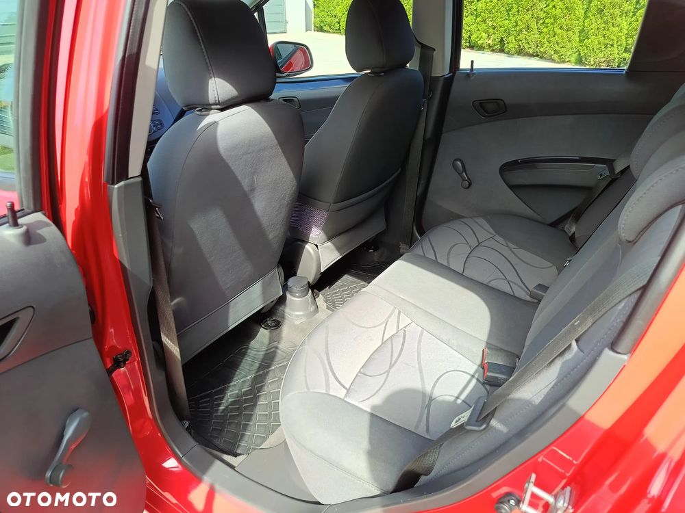 Chevrolet Spark 1.0 + - 18