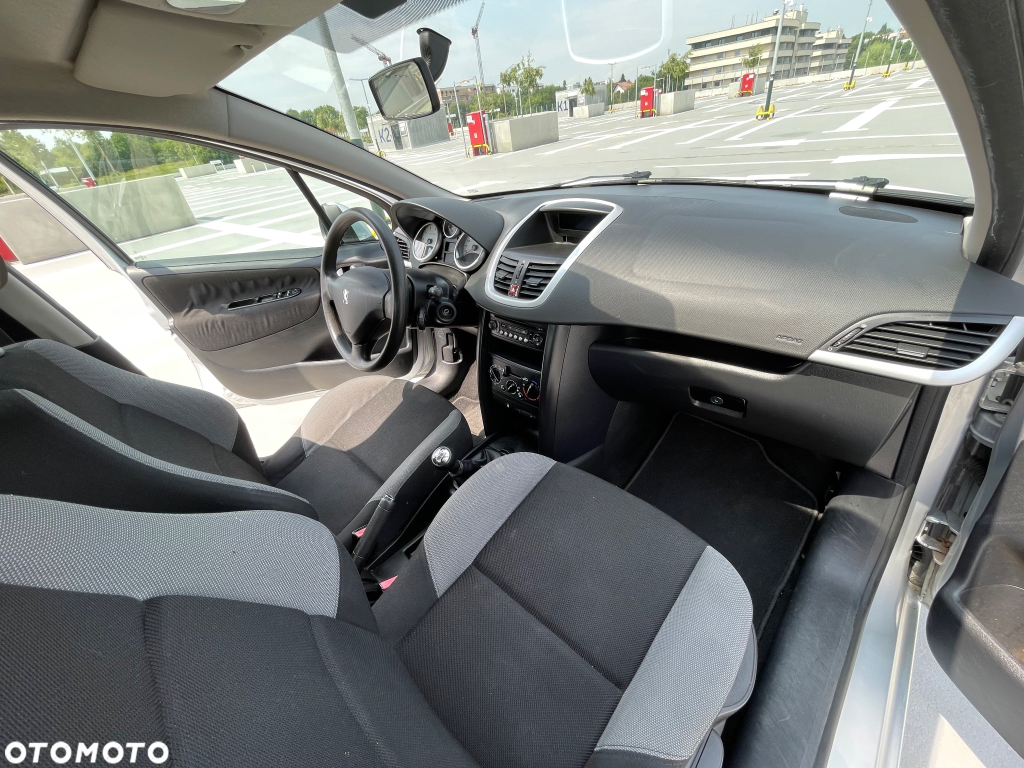 Peugeot 207 - 12