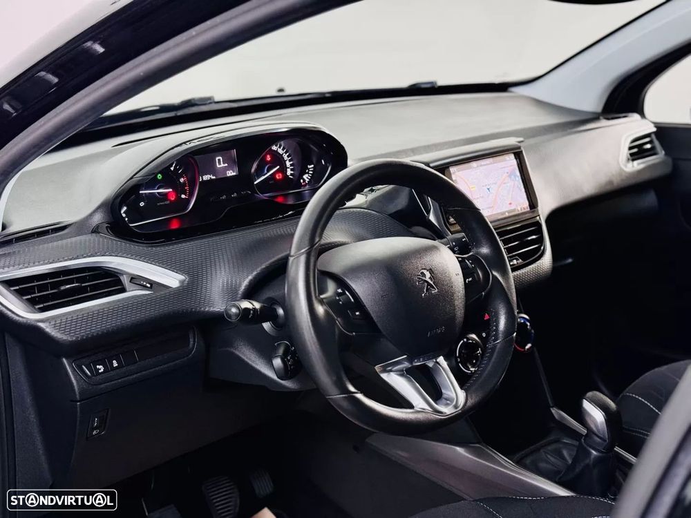 Peugeot 2008 1.6 BlueHDi Style - 24