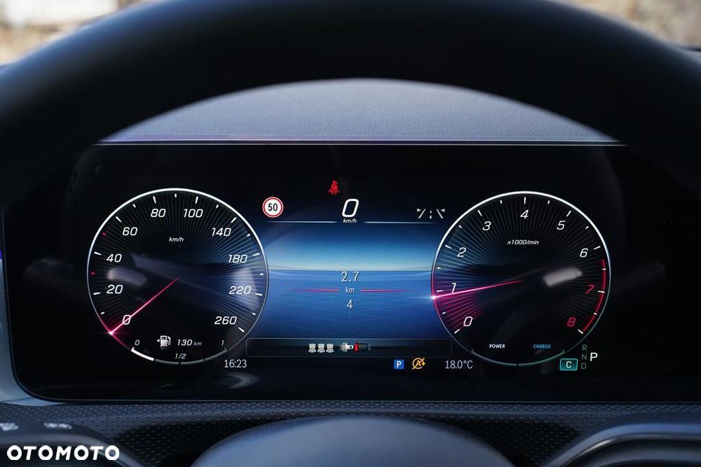 Mercedes-Benz CLA - 13