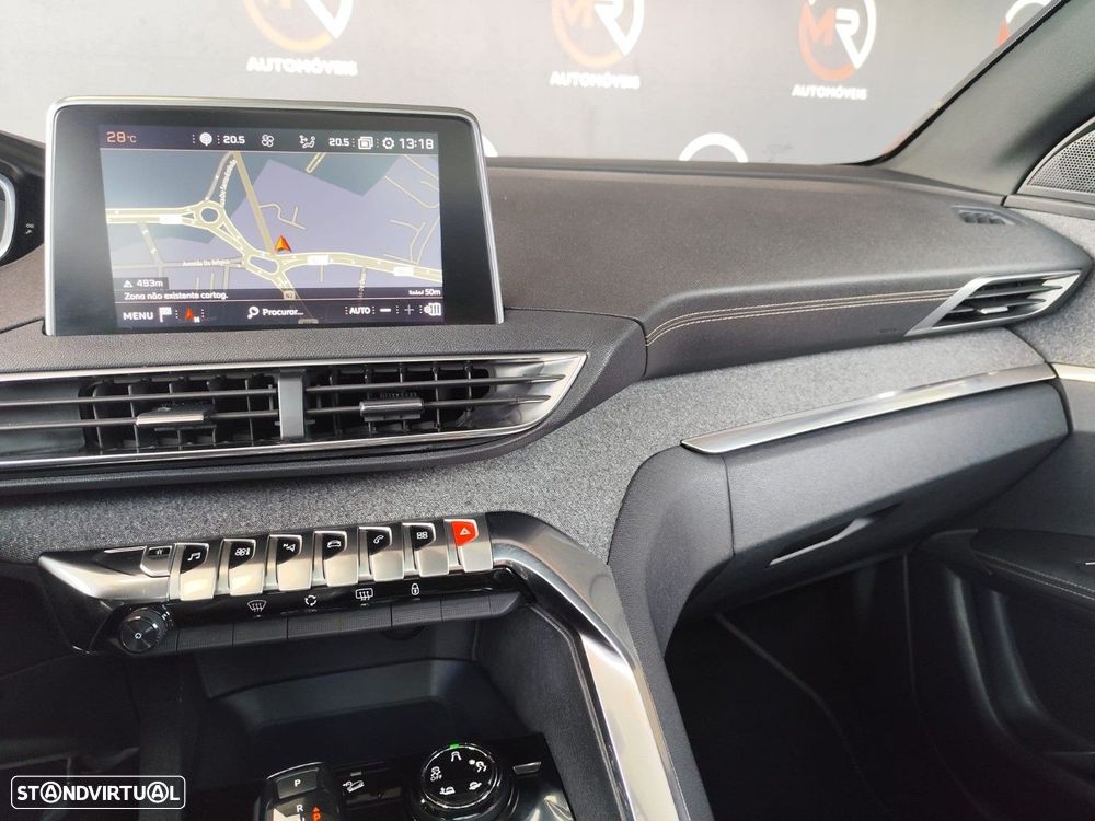 Peugeot 3008 1.6 BlueHDi GT Line Grip Control EAT6 - 18