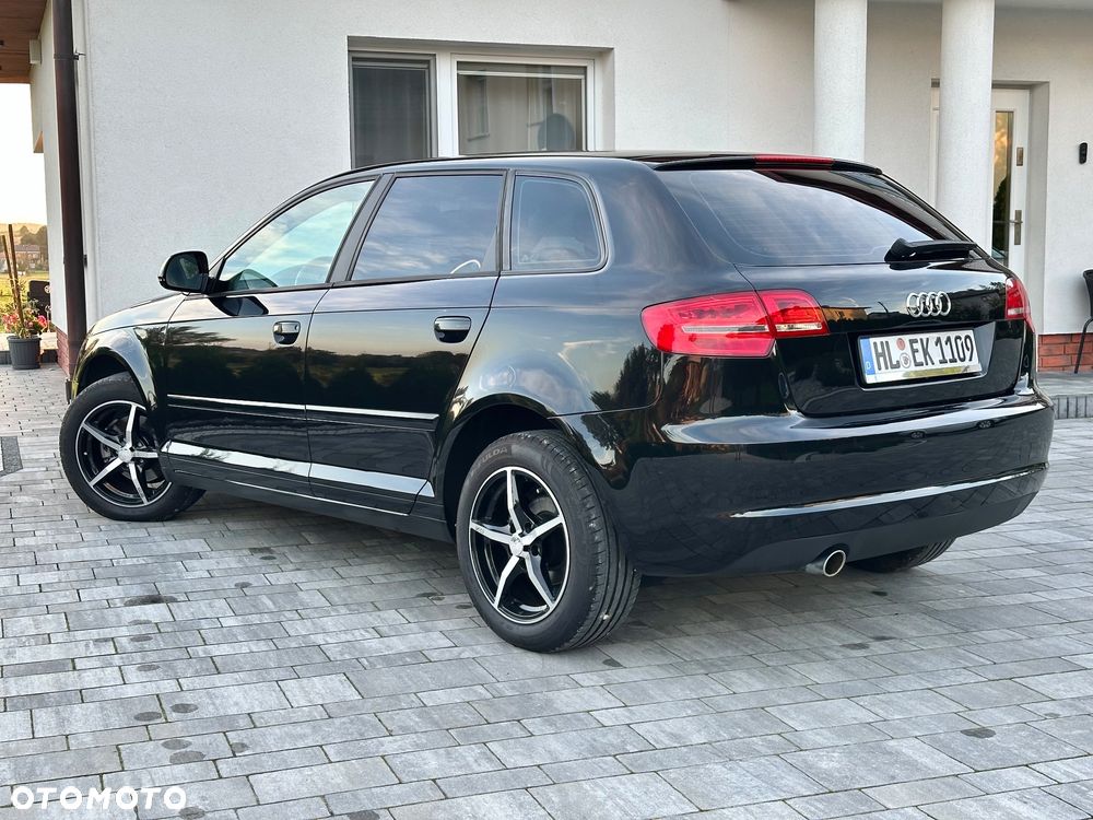 Audi A3 Sportback 1.6 Ambition - 13