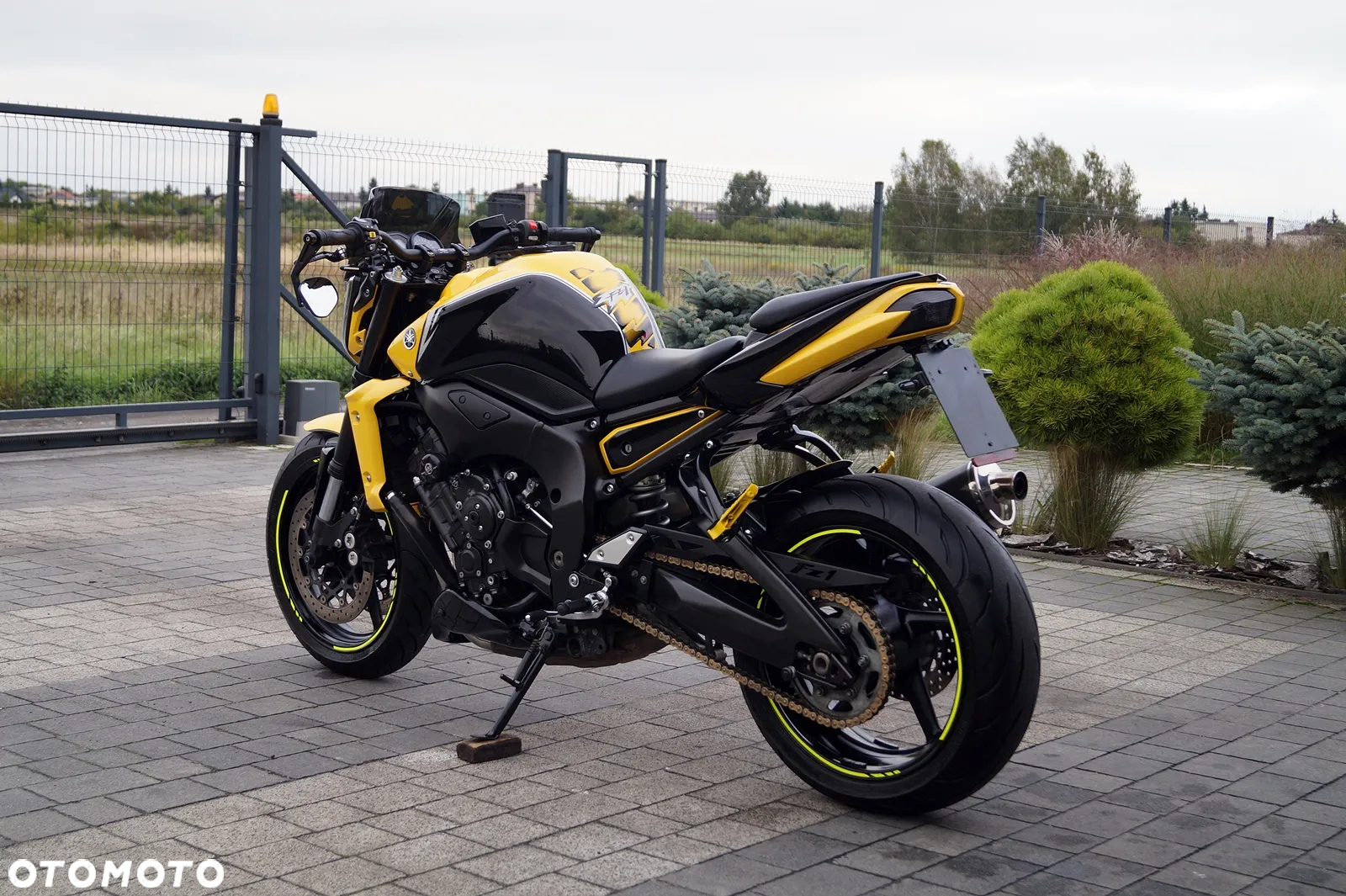 Yamaha FZ - 8
