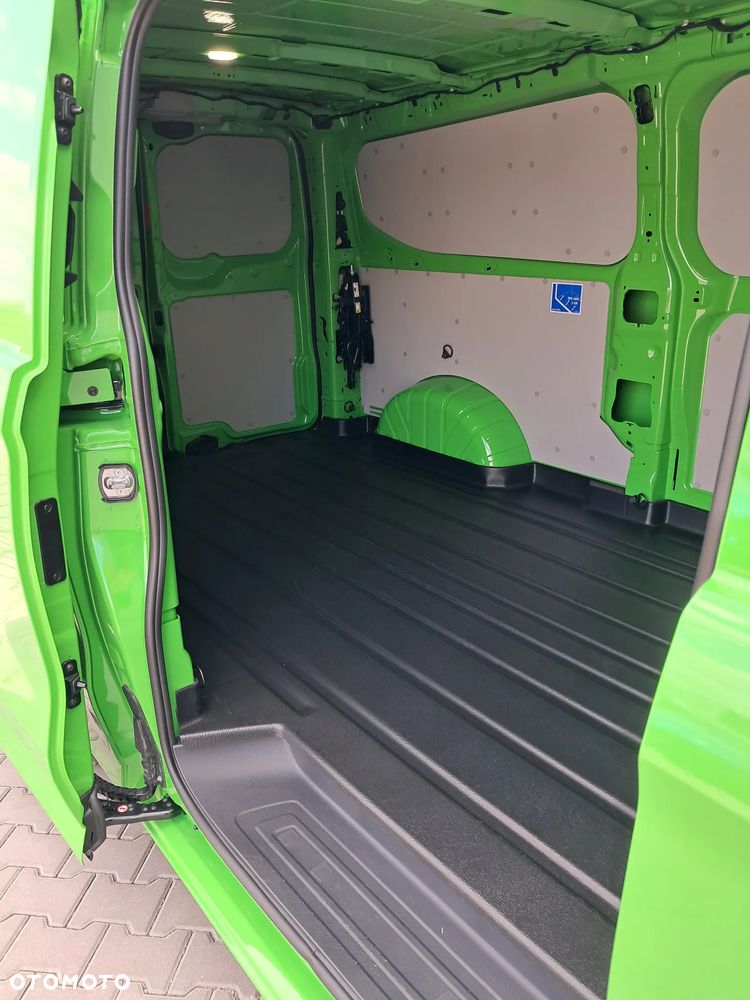 Ford Transit Custom - 11
