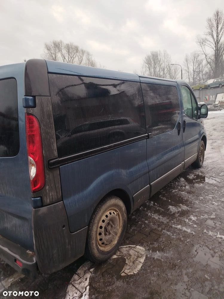 Opel Vivaro na części. - 10