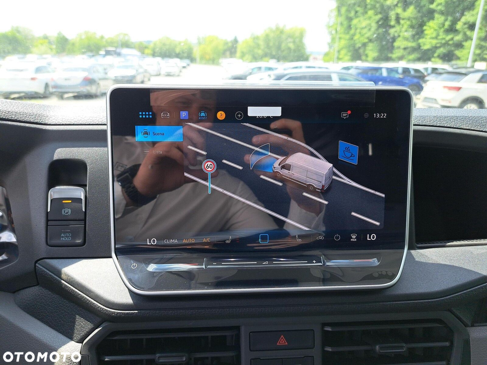 Volkswagen Crafter 35 Furgon z wysokim dachem silnik: 2,0 l EU6 SCR 177 KM / skrzynia biegów: 4MOTION automatyczna 8-biegowa rozstaw osi: 3640 mm - 25