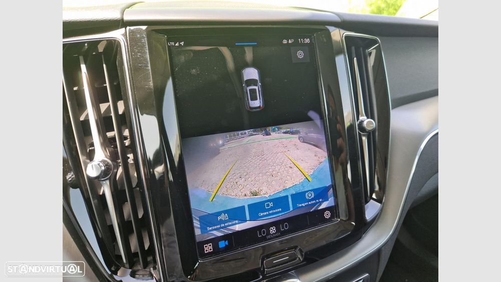 Volvo XC 60 2.0 B4 Momentum Plus - 14