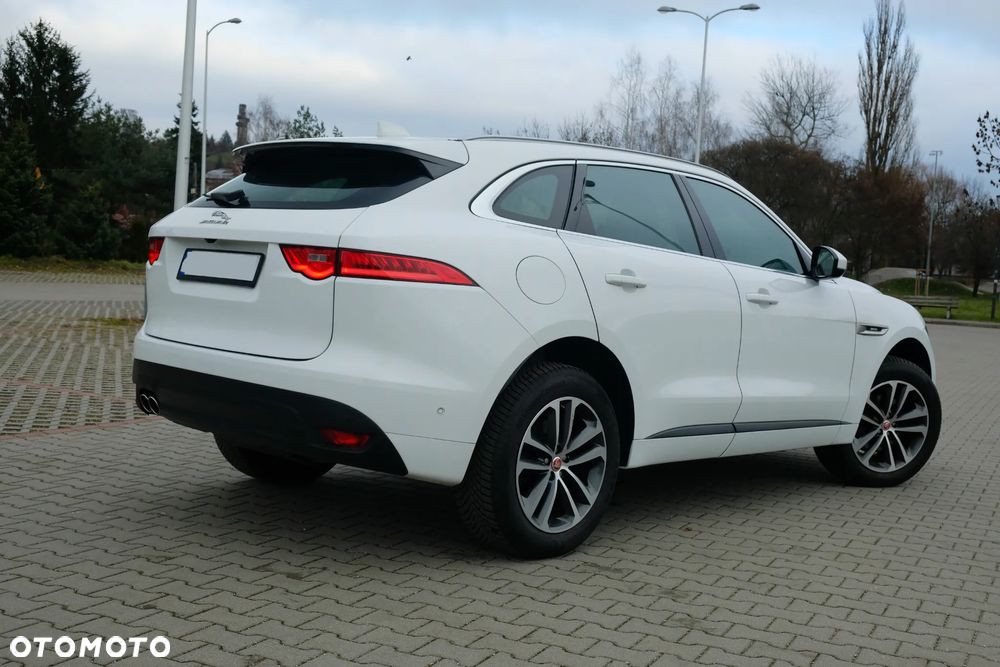 Jaguar F-Pace 20d AWD R-Sport - 7