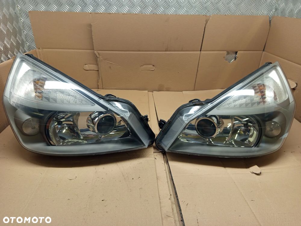 RENAULT ESPACE 4 IV 2.0B 02-06 LAMPA XENON LEWY PRAWY PRZÓD - 1