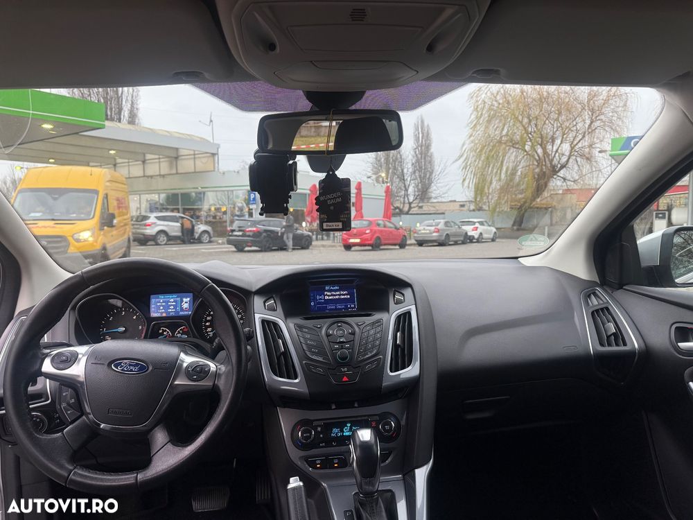 Ford Focus 2.0 TDCI DPF Powershift Titanium - 9