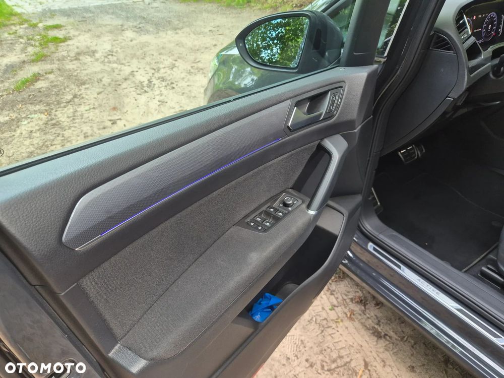 Volkswagen Touran 2.0 TDI SCR DSG ACTIVE - 26