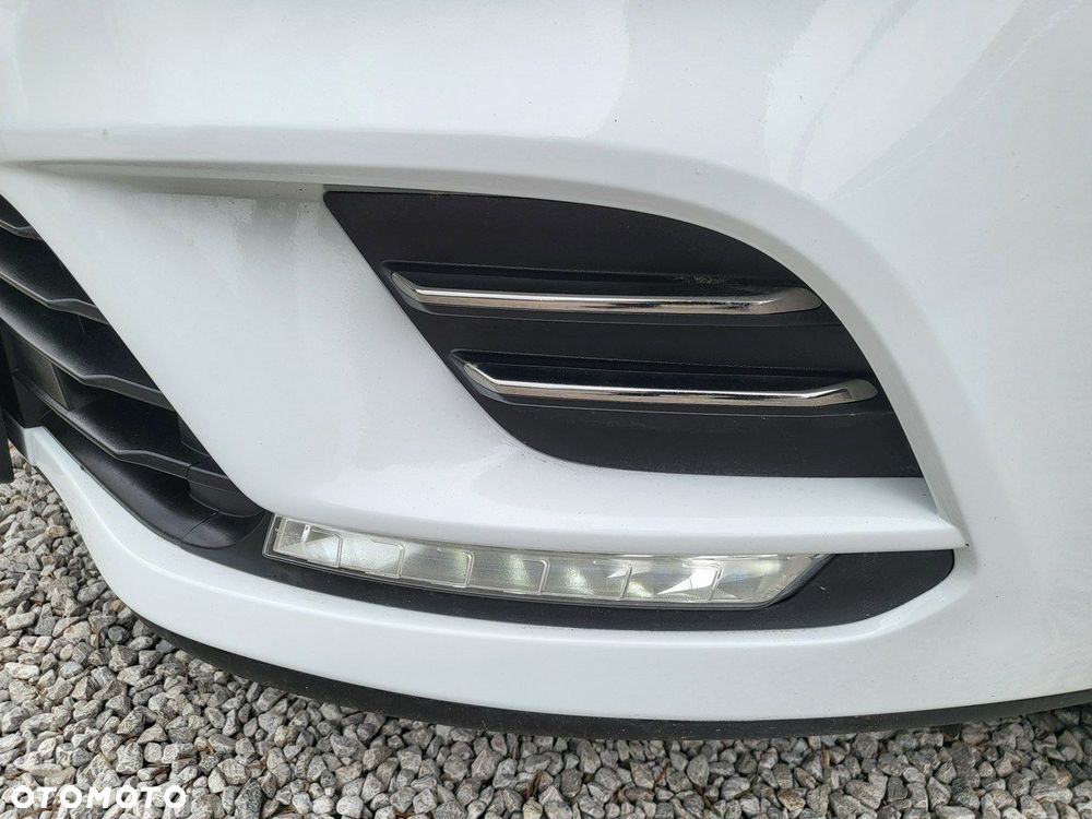 Renault Clio - 24