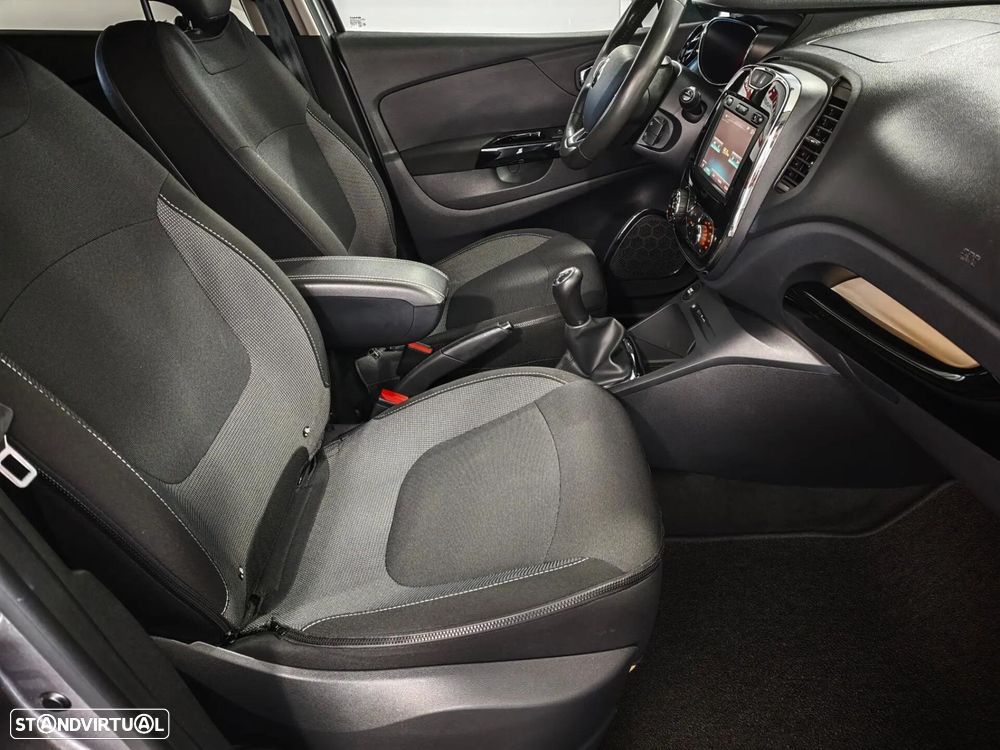Renault Captur 0.9 TCE Exclusive - 27
