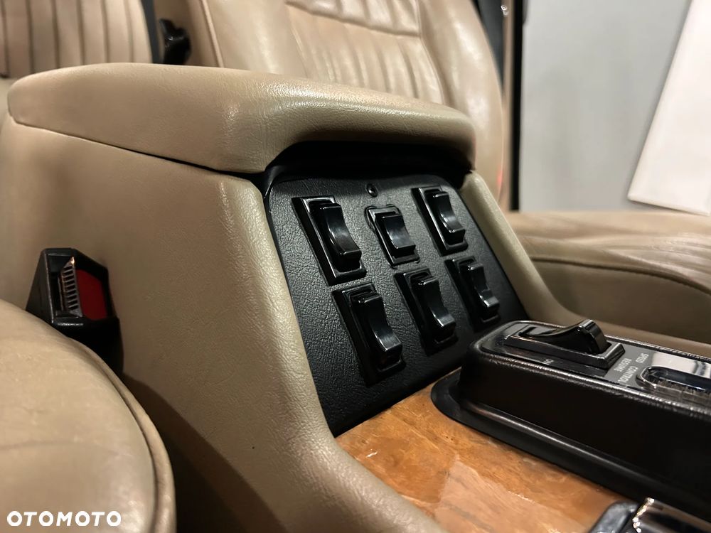 Jaguar XJ - 20