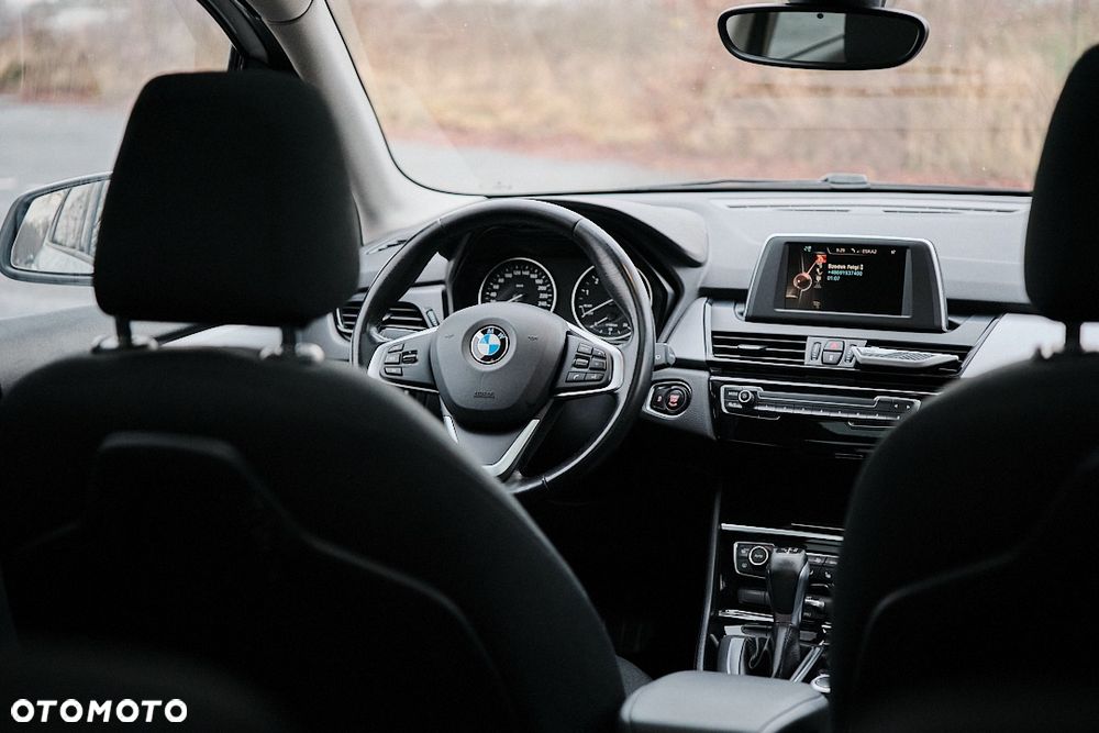 BMW Seria 2 218i - 38